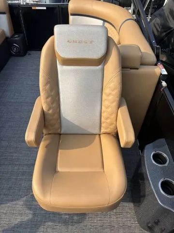 Slide: The Image of Crest Conquest 230 SLC 2026 - 9