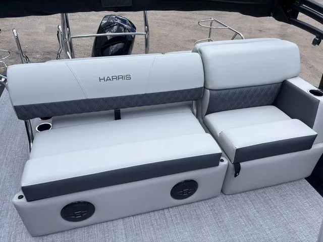 Slide: The Image of Harris Cruiser 230 CWDH 2026 - 14