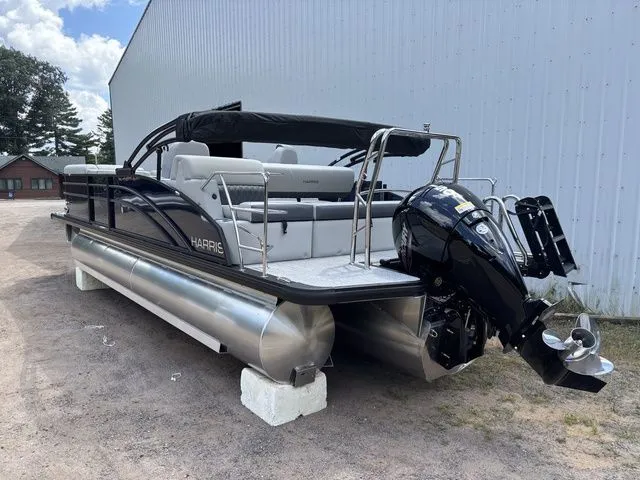 Slide: The Image of Harris Cruiser 230 CWDH 2026 - 7