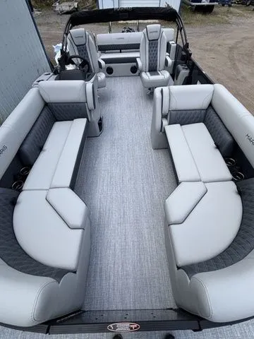 Slide: The Image of Harris Cruiser 230 CWDH 2026 - 8