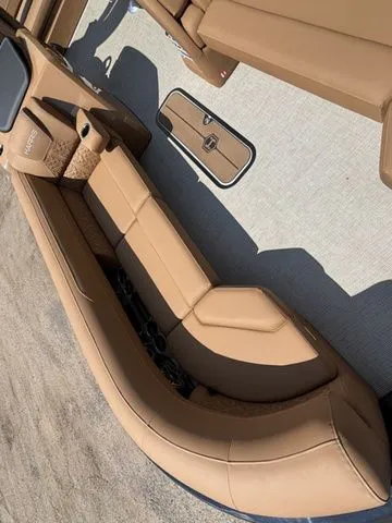 Slide: The Image of Harris Grand Mariner 250 SLDH 2026 - 11