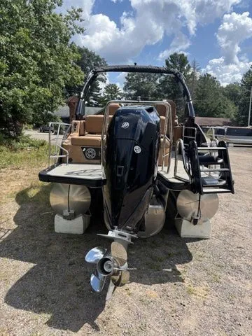 Slide: The Image of Harris Grand Mariner 250 SLDH 2026 - 7