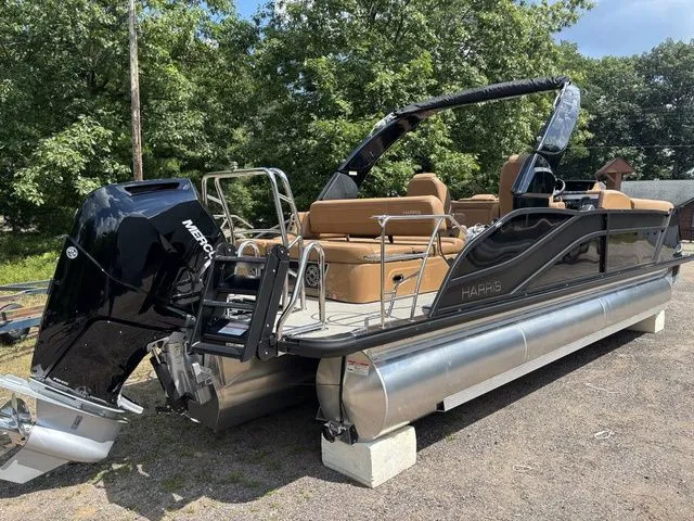 Slide: The Image of Harris Grand Mariner 250 SLDH 2026 - 8