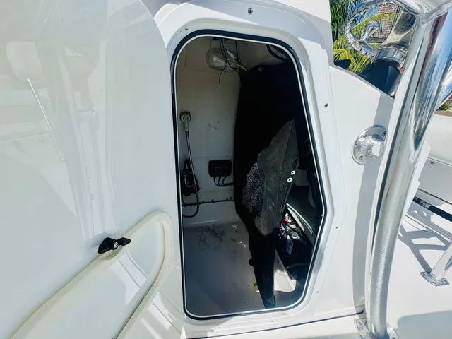 Slide: The Image of Sportsman Heritage 211 Center Console 2013 - 10