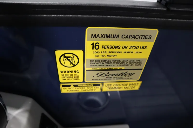 Slide: The Image of 2025 Bentley Pontoons Elite 253 Admiral Tri-toon capacity label, 16 persons or 2720 lbs. - 31