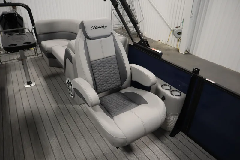 Slide: The Image of 2025 Bentley Pontoons Elite 253 Admiral Tri-toon luxurious seating with modern design and comfort. - 33