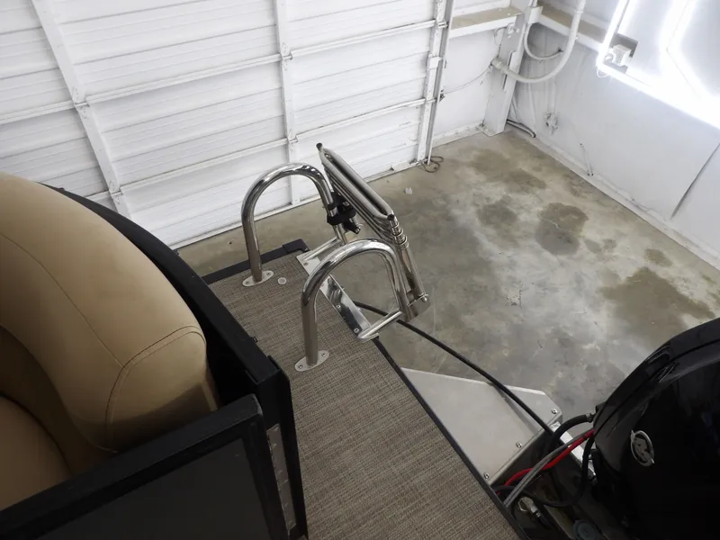 Slide: The Image of Viaggio Lago 20U 2022 - 18