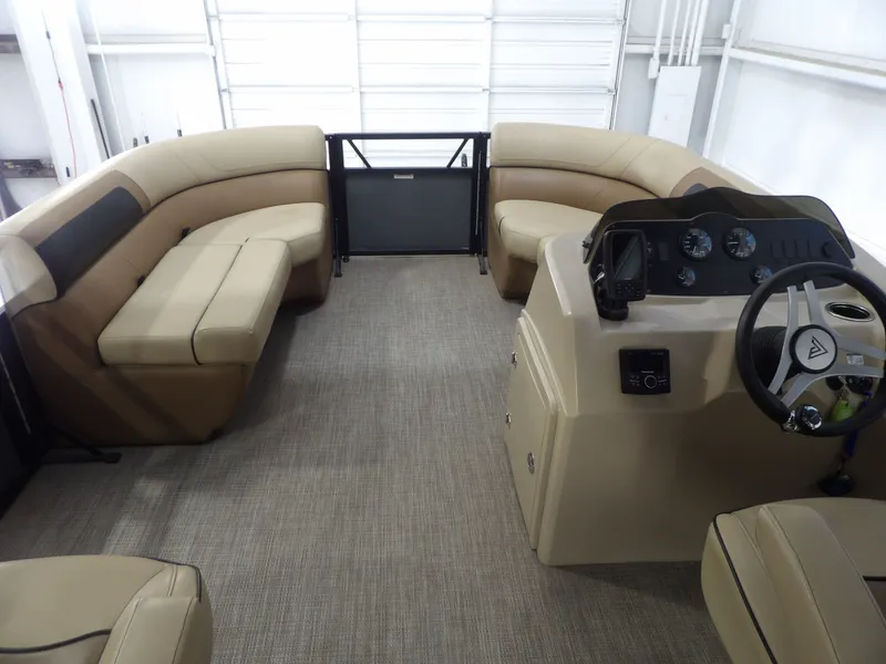 Slide: The Image of Viaggio Lago 20U 2022 - 22