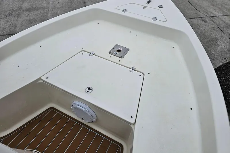 Slide: The Image of Bulls Bay 2000 boat deck, 2022 model, featuring storage compartments and speaker. - 18