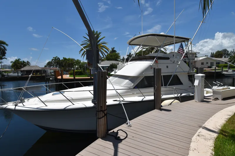 Slide: The Image of 1997 Tiara 4300 yacht - 3