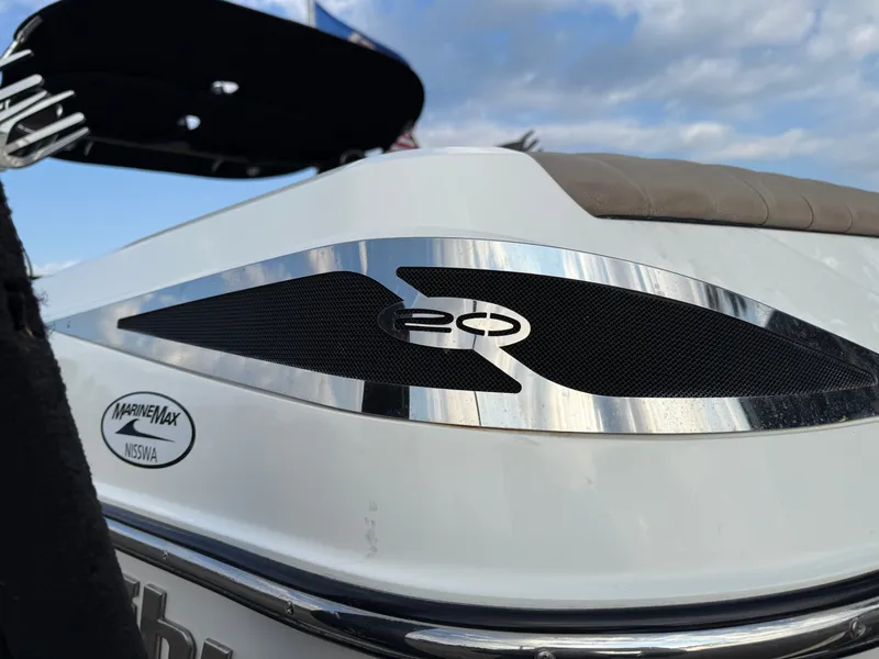 Slide: The Image of Malibu Wakesetter 20 VTX 2008 - 11