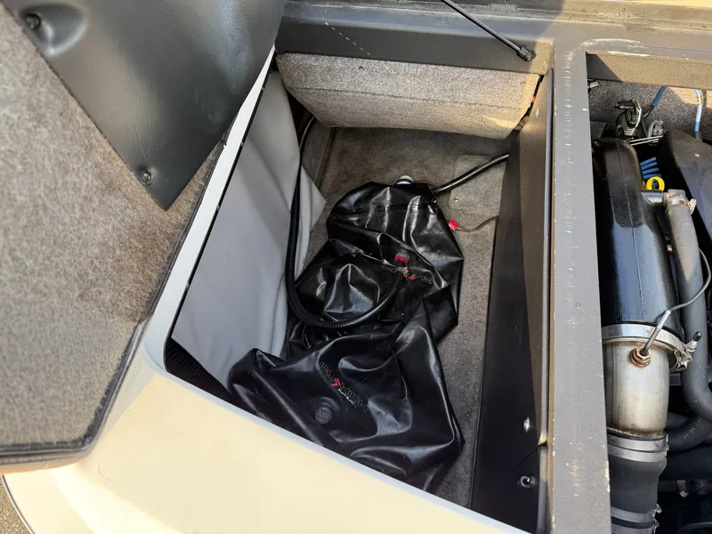 Slide: The Image of Malibu Wakesetter 20 VTX 2008 - 21