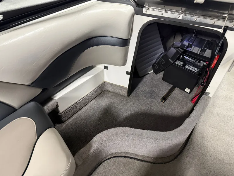 Slide: The Image of Malibu Wakesetter 20 VTX 2008 - 43