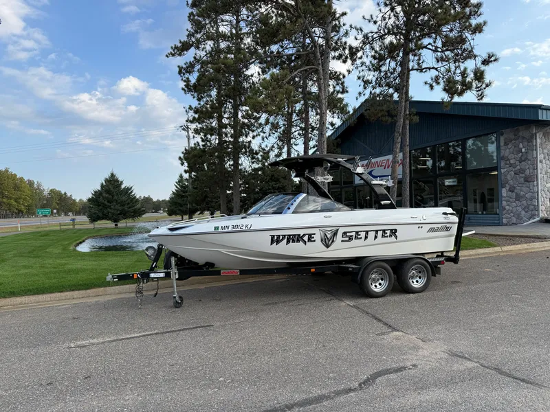 Slide: The Image of Malibu Wakesetter 20 VTX 2008 - 5