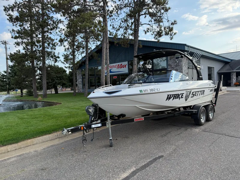 Slide: The Image of Malibu Wakesetter 20 VTX 2008 - 6