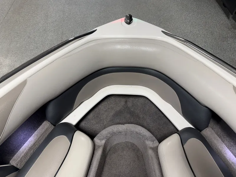 Slide: The Image of Malibu Wakesetter 20 VTX 2008 - 65