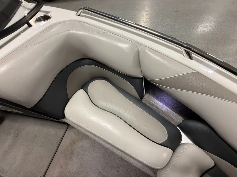 Slide: The Image of Malibu Wakesetter 20 VTX 2008 - 69