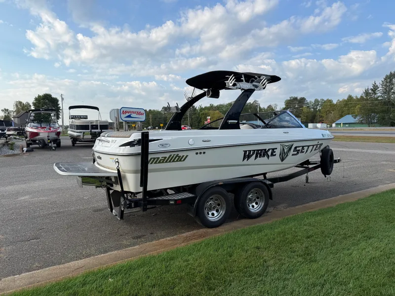 Slide: The Image of Malibu Wakesetter 20 VTX 2008 - 8