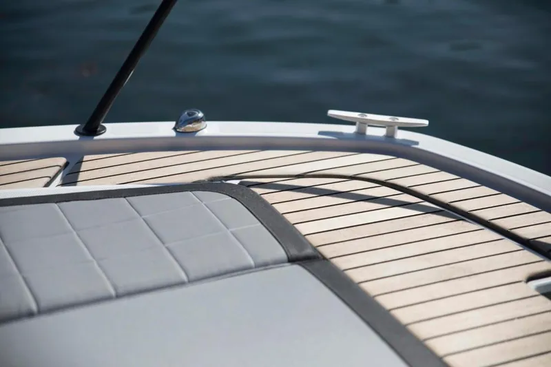 Slide: The Image of Beneteau Flyer 8 SUNdeck 2022 - 17