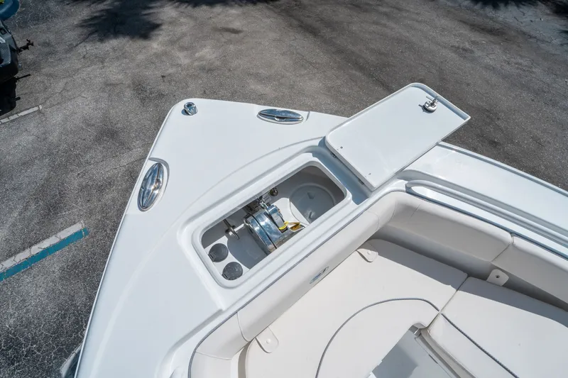 Slide: The Image of Sea Hunt Ultra 255 SE 2026 - 28