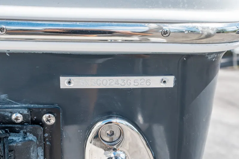 Slide: The Image of Sea Hunt Ultra 255 SE 2026 - 30