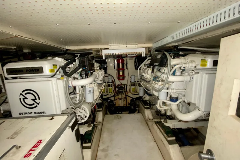 Slide: The Image of Engine room of 1999 Neptunus 54 Hardtop Express with Detroit Diesel engines. - 66