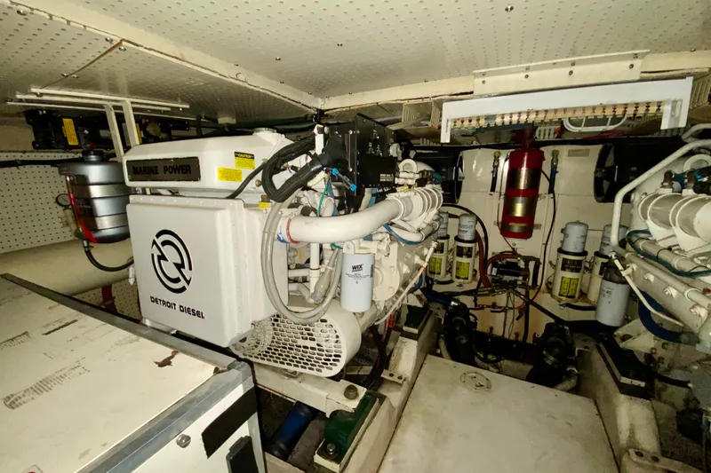 Slide: The Image of Engine room of 1999 Neptunus 54 Hardtop Express with Detroit Diesel engine. - 68