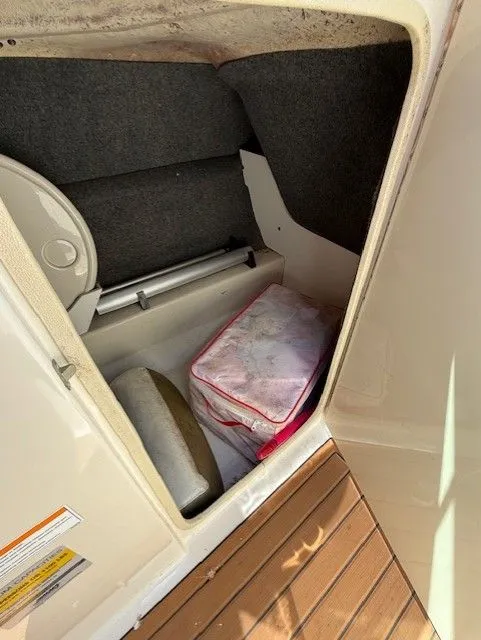 Slide: The Image of Sea Ray 200 Sundeck 2007 - 9