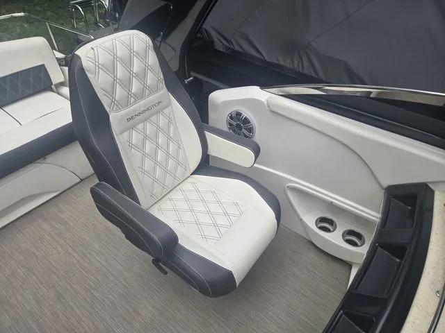 Slide: The Image of Bennington 25QXSBWA 2018 - 10