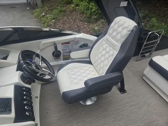 Slide: The Image of Bennington 25QXSBWA 2018 - 11