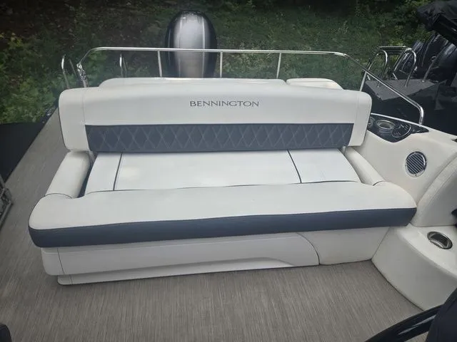 Slide: The Image of Bennington 25QXSBWA 2018 - 6