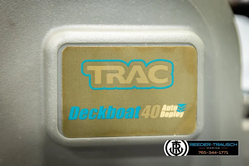 Slide: The Image of TRAC Deckboat 40 Auto Deploy label on SunChaser 23 Eclipse SSB, 2023 model. - 56