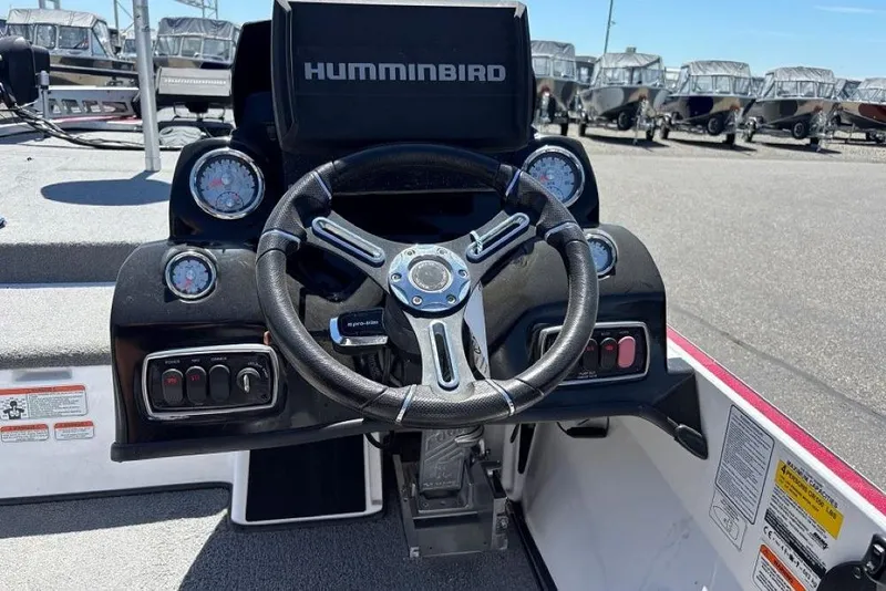 Slide: The Image of Steering console of a 2019 Nitro Z18 boat with Humminbird electronics. - 9