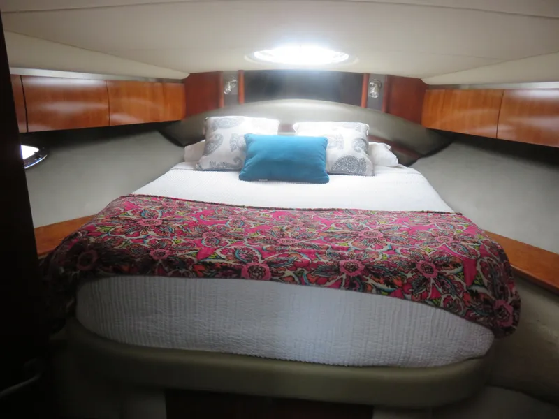 Slide: The Image of Cruisers 42 Express 2007 - 3