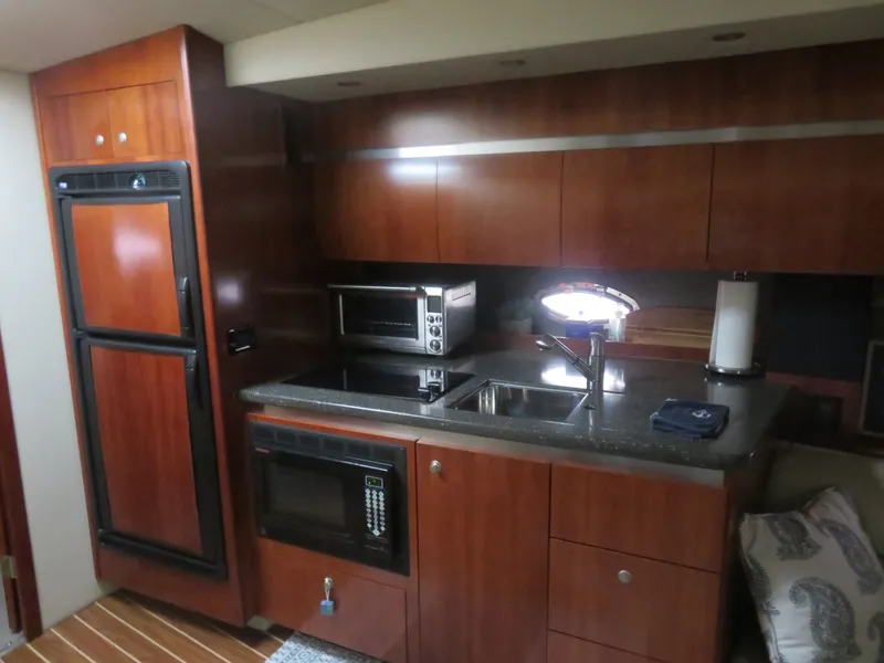 Slide: The Image of Cruisers 42 Express 2007 - 8