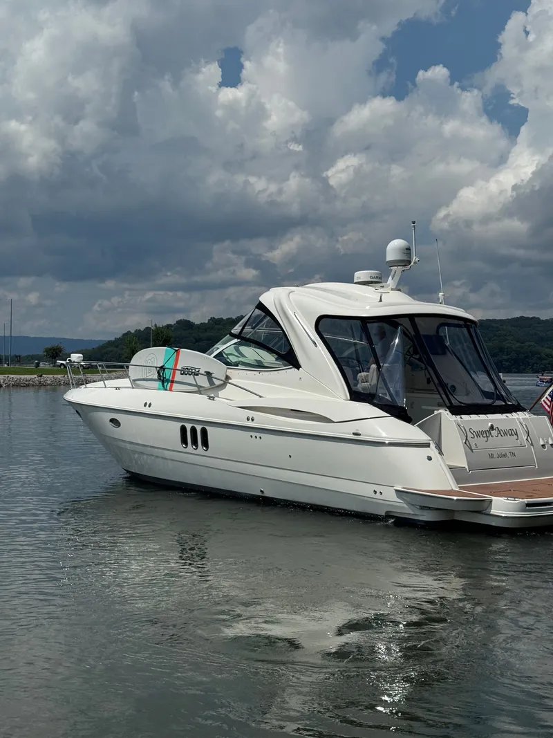 Slide: The Image of Cruisers Yachts 42 Express 2007 - 2