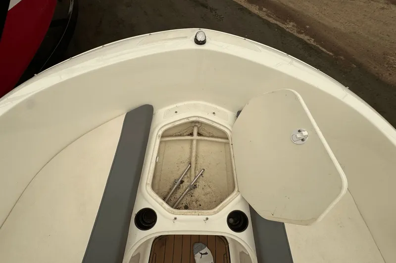 Slide: The Image of Bayliner 180 EL 2019 - 4