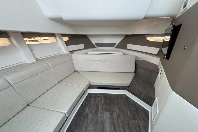 Slide: The Image of Sea Ray Sundancer 370 Outboard 2026 - 42