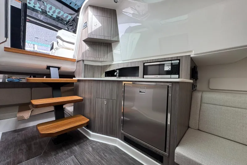 Slide: The Image of Sea Ray Sundancer 370 Outboard 2026 - 46