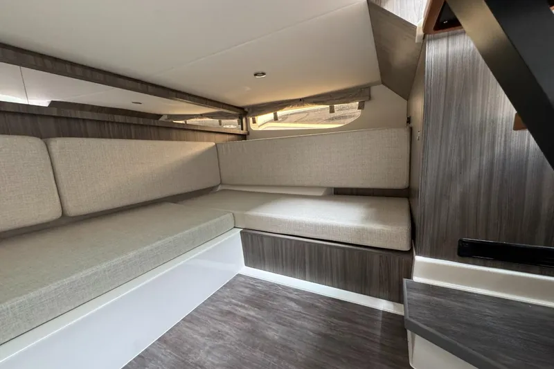 Slide: The Image of Sea Ray Sundancer 370 Outboard 2026 - 55