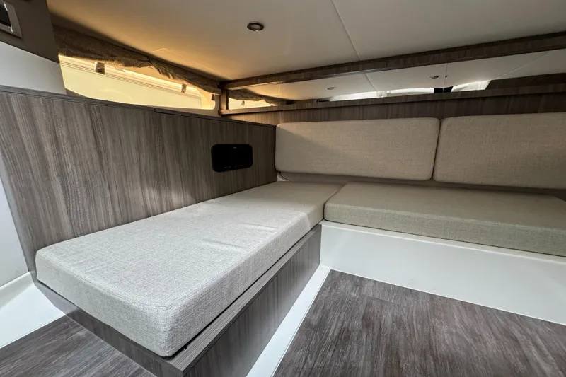 Slide: The Image of Sea Ray Sundancer 370 Outboard 2026 - 56