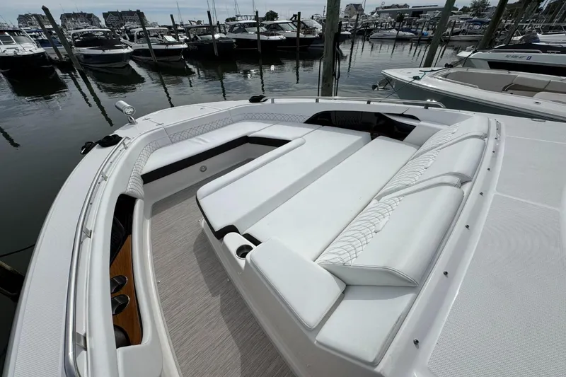 Slide: The Image of Sea Ray Sundancer 370 Outboard 2026 - 62