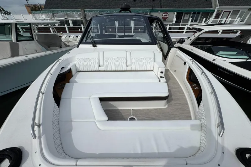 Slide: The Image of Sea Ray Sundancer 370 Outboard 2026 - 65