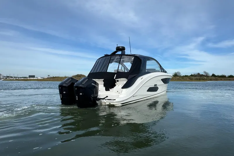 Slide: The Image of Sea Ray Sundancer 370 Outboard 2026 - 71