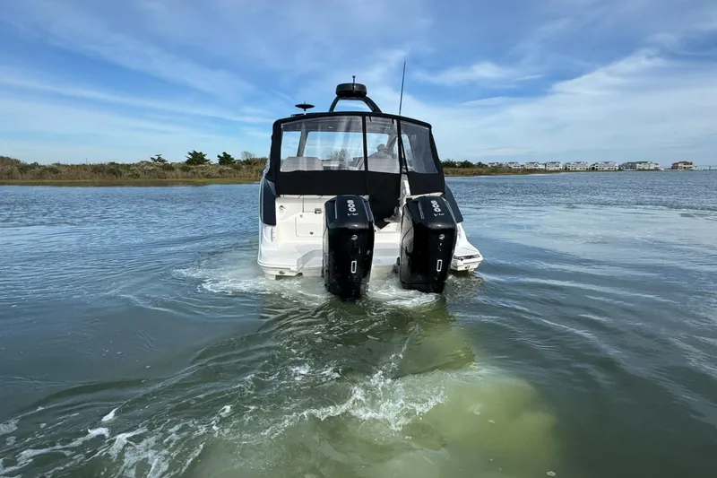 Slide: The Image of Sea Ray Sundancer 370 Outboard 2026 - 73