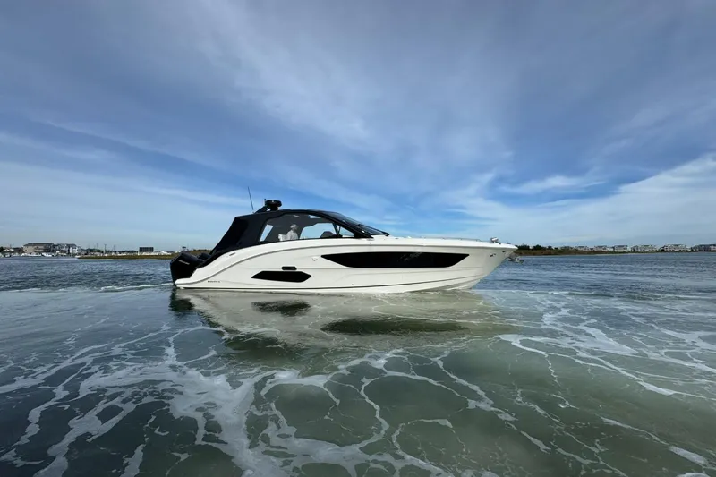 Slide: The Image of Sea Ray Sundancer 370 Outboard 2026 - 8