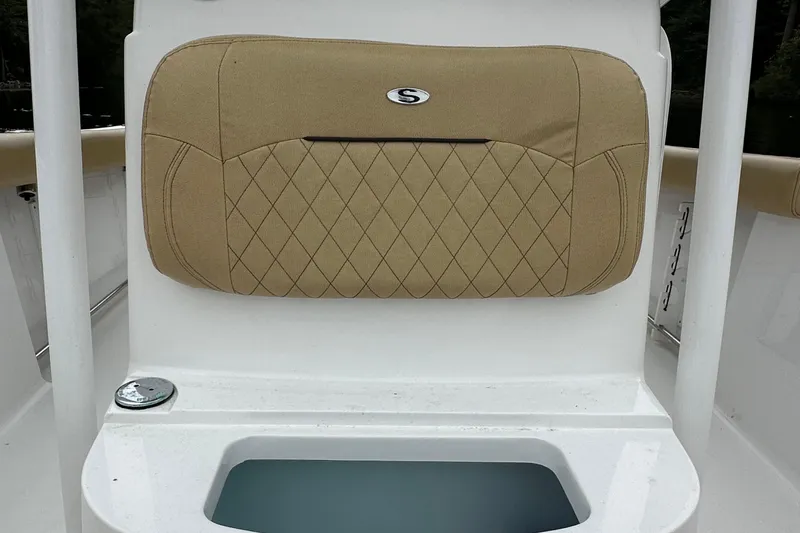 Slide: The Image of 2021 Sportsman Heritage 231 Center Console seat with diamond-patterned cushion. - 4