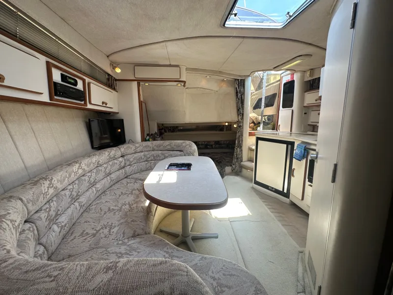 Slide: The Image of Sea Ray 350 Sundancer 1991 - 17