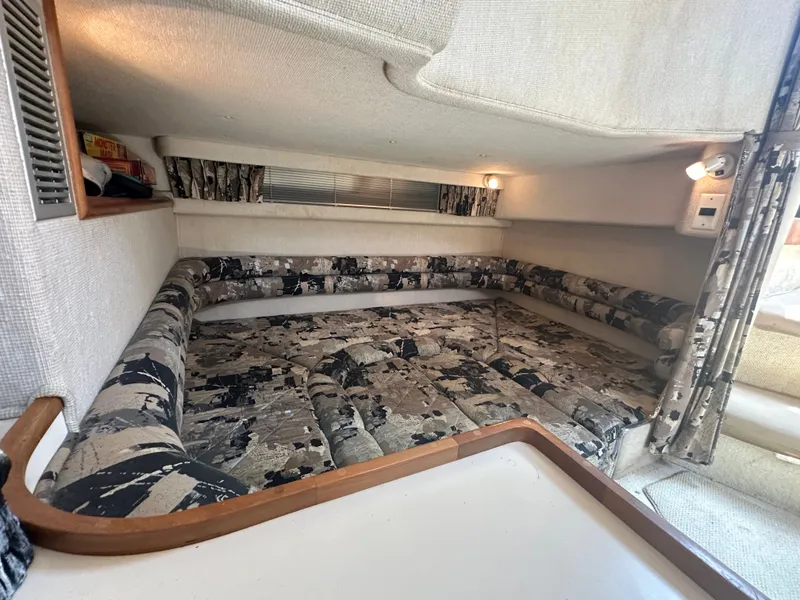 Slide: The Image of Sea Ray 350 Sundancer 1991 - 22