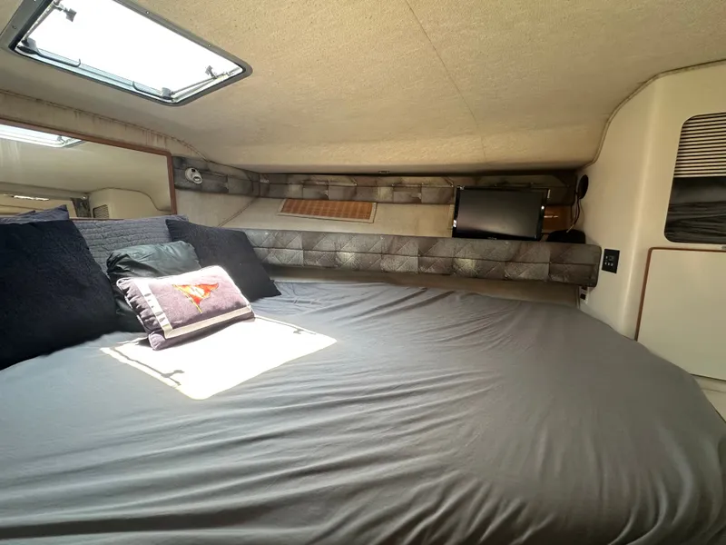 Slide: The Image of Sea Ray 350 Sundancer 1991 - 27